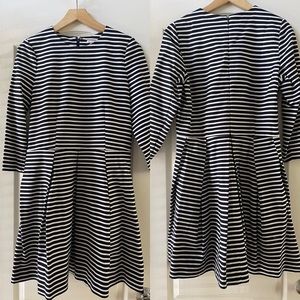 GAP navy and white stretch striped skater dress size 10